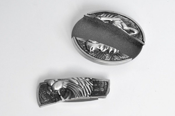 Knife buckle body and knife part